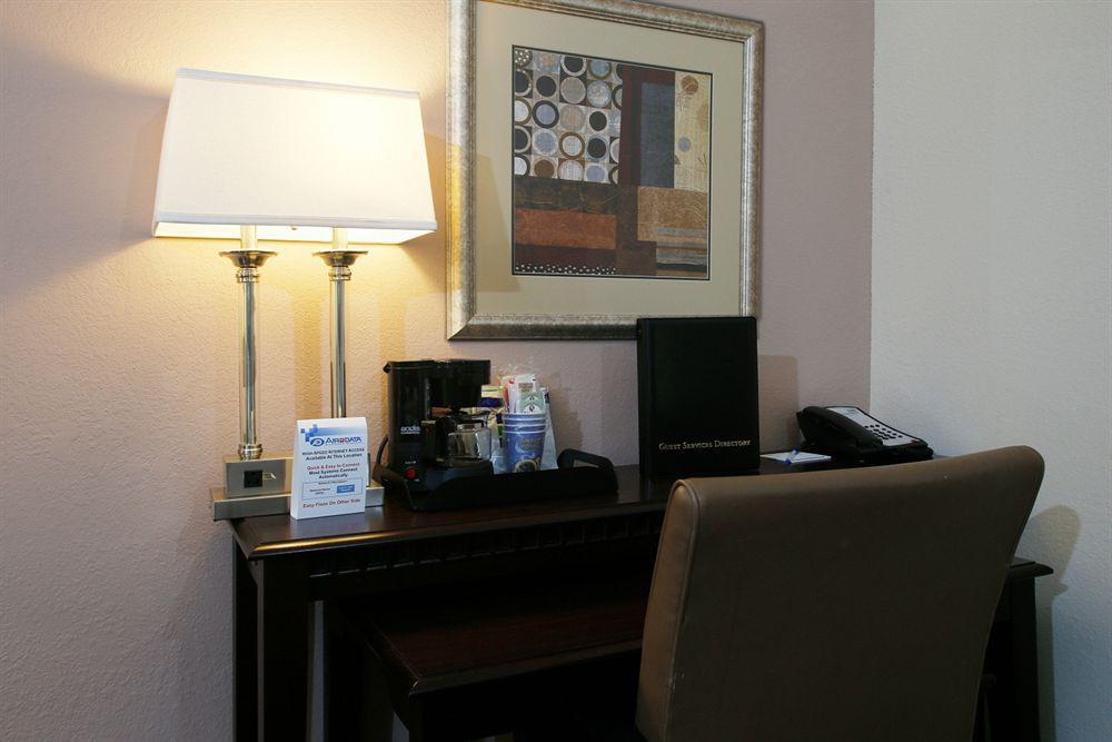 Holiday Inn Express Leland - Wilmington Area, An Ihg Hotel מראה חיצוני תמונה